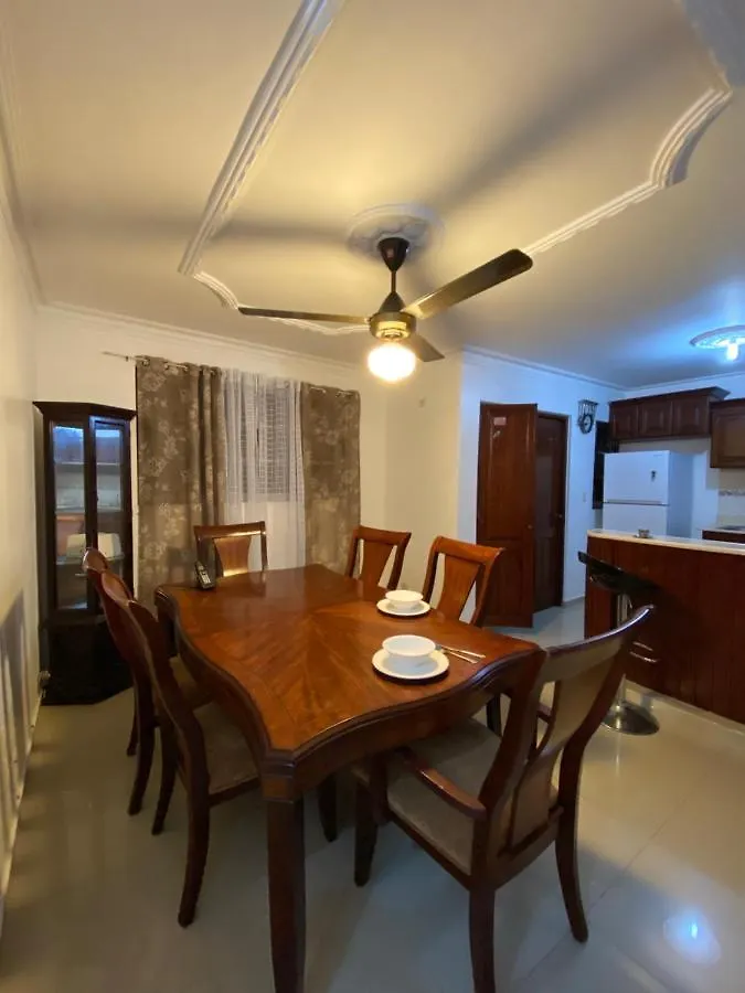 Apartment Paradise Colina: Spacious 3-Bedroom with Backup Power Santo Domingo