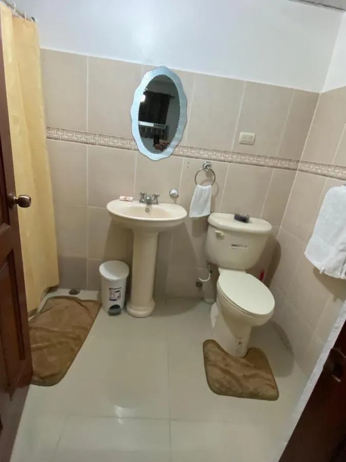 Paradise Colina: Spacious 3-Bedroom with Backup Power Santo Domingo Apartment