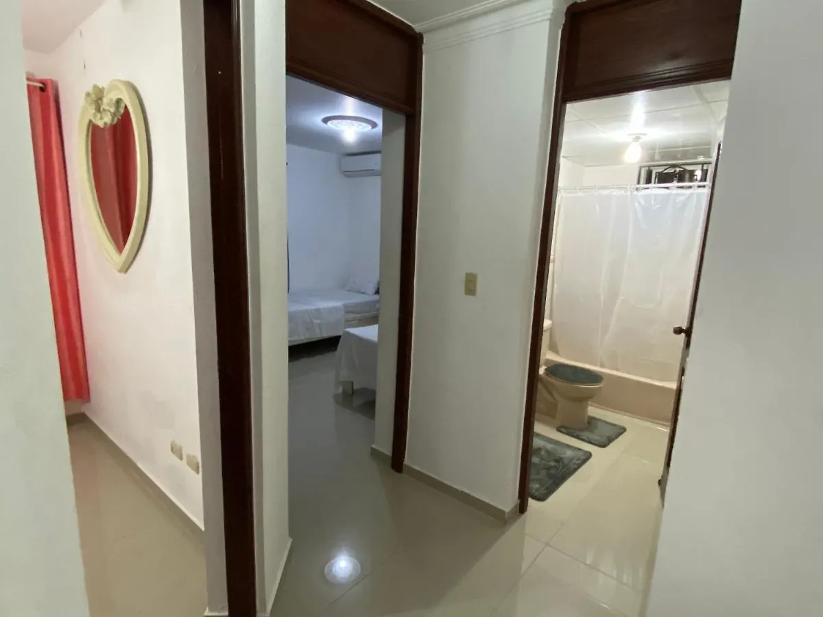 Paradise Colina: Spacious 3-Bedroom with Backup Power Santo Domingo
