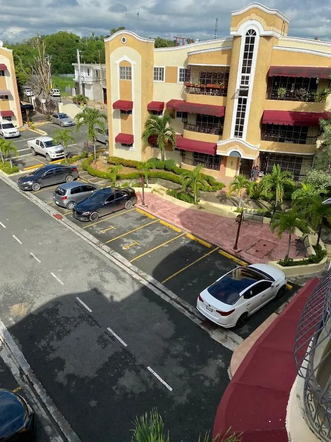 Paradise Colina: Spacious 3-Bedroom with Backup Power Santo Domingo 0*,