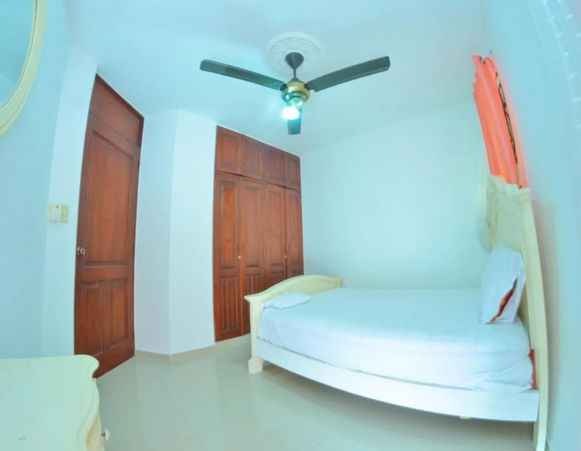 Paradise Colina: Spacious 3-Bedroom with Backup Power Santo Domingo 0*,